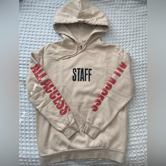 Justin Bieber x H&M Divided
Purpose tour staff tan hoodie, size M, unisex - Picture 6 of 6